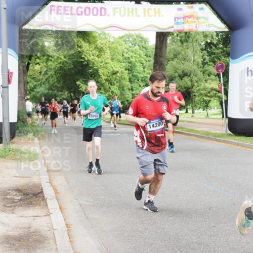 29.06.2025 - hella hamburg halbmarathon MichiJ http://msf.ph/oto/8293483 29.06.2025 10:33:51 Zwischen KM18-KM19 2270, 3477, 6711, 7385, 7450, 8374, 9720, 10796, 12528, 12808, 13782, 13919, 14200, 16286, 16834, 17281, 18081 meine-sportfotos.de