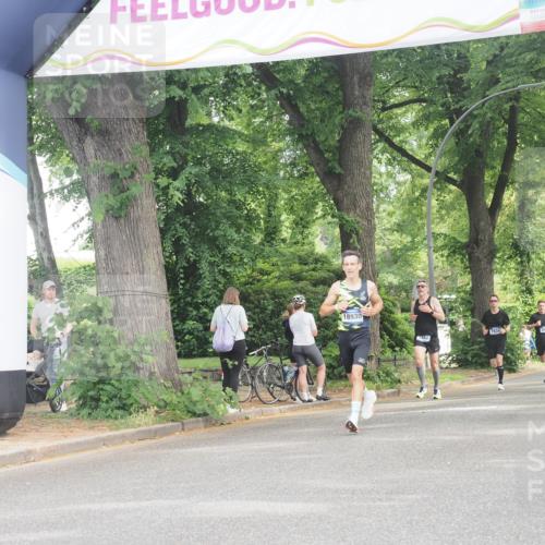 29.06.2025 - hella hamburg halbmarathon KatJ http://msf.ph/oto/8293486 29.06.2025 10:13:16 Zwischen KM18-KM19  meine-sportfotos.de
