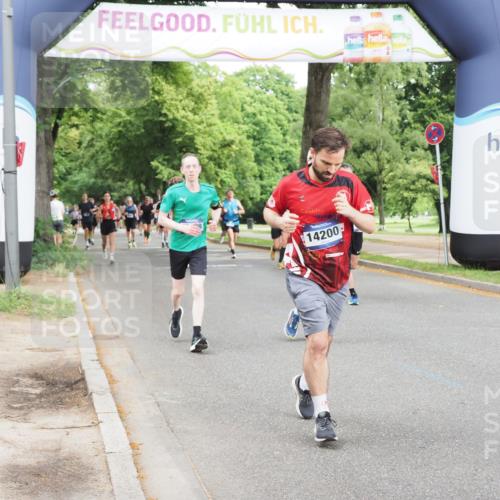 29.06.2025 - hella hamburg halbmarathon MichiJ http://msf.ph/oto/8293504 29.06.2025 10:33:51 Zwischen KM18-KM19 2270, 3477, 6711, 7385, 7450, 8374, 9720, 10796, 12528, 12808, 13782, 13919, 14200, 16286, 16834, 17281, 18081 meine-sportfotos.de