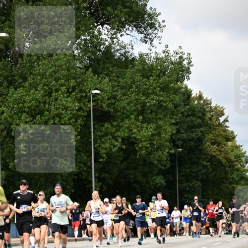 29.06.2025 - hella hamburg halbmarathon Dr. Thomas Lammeyer http://msf.ph/oto/8293545 29.06.2025 10:37:29 Kennedybrücke 1078, 1199, 1324, 1373, 1879, 1995, 2085, 2342, 2838, 3341, 3422, 3560, 3812, 3871, 4164, 4446, 5180, 5917, 6773, 6999, 7308, 7309, 7705, 8175, 8595, 8891, 8993, 9234, 9289, 9591, 9750, 9780 meine-sportfotos.de