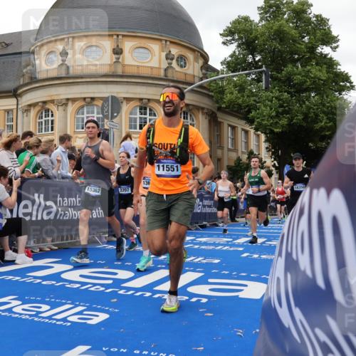 29.06.2025 - hella hamburg halbmarathon Strokosch-Dieckow http://msf.ph/oto/8293677 29.06.2025 10:50:58 Ziel 1466, 1630, 2207, 3654, 4077, 7052, 7369, 8117, 8205, 8261, 8572, 8704, 10215, 10508, 10603, 11551, 12778, 13008, 13687, 14125, 15362, 15395, 15643, 16285, 17221, 17384, 18066, 18350 meine-sportfotos.de