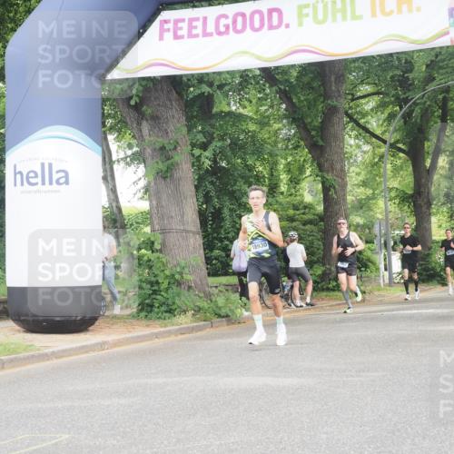 29.06.2025 - hella hamburg halbmarathon KatJ http://msf.ph/oto/8293725 29.06.2025 10:13:16 Zwischen KM18-KM19  meine-sportfotos.de