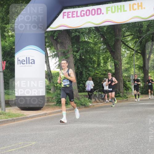 29.06.2025 - hella hamburg halbmarathon KatJ http://msf.ph/oto/8293906 29.06.2025 10:13:17 Zwischen KM18-KM19  meine-sportfotos.de
