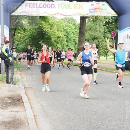 29.06.2025 - hella hamburg halbmarathon MichiJ http://msf.ph/oto/8293972 29.06.2025 10:33:55 Zwischen KM18-KM19 1139, 2270, 3477, 5129, 7204, 7385, 9710, 11936, 12808, 13782, 14200, 17281, 18878 meine-sportfotos.de