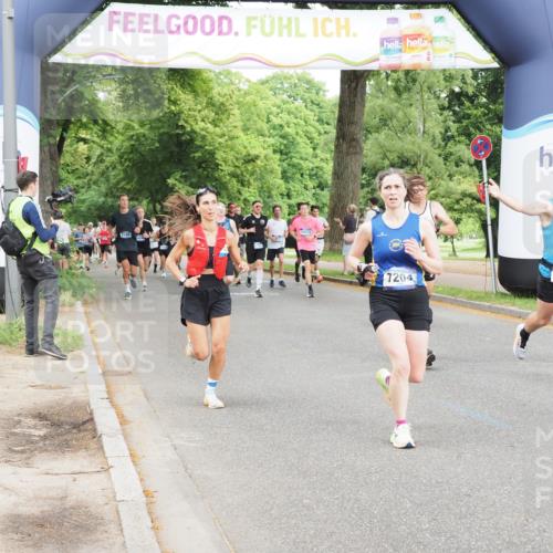 29.06.2025 - hella hamburg halbmarathon MichiJ http://msf.ph/oto/8294021 29.06.2025 10:33:55 Zwischen KM18-KM19 1139, 2270, 3477, 5129, 7204, 7385, 9710, 11936, 12808, 13782, 14200, 17281, 18878 meine-sportfotos.de