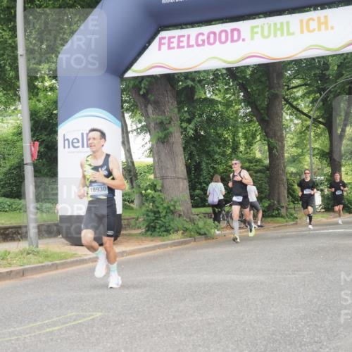 29.06.2025 - hella hamburg halbmarathon KatJ http://msf.ph/oto/8294069 29.06.2025 10:13:18 Zwischen KM18-KM19 7862 meine-sportfotos.de
