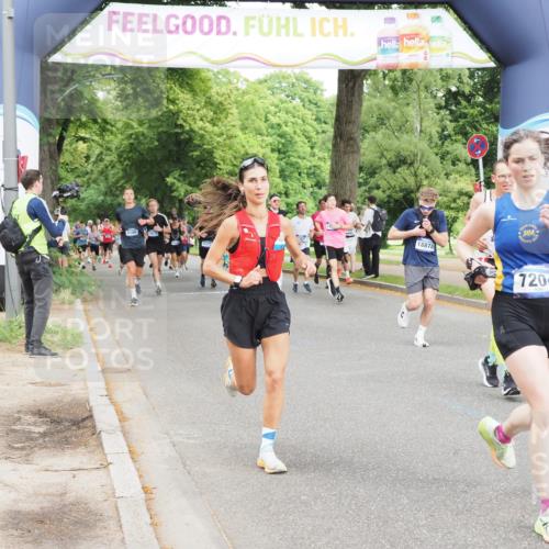 29.06.2025 - hella hamburg halbmarathon MichiJ http://msf.ph/oto/8294086 29.06.2025 10:33:56 Zwischen KM18-KM19 1139, 2270, 3477, 5129, 7204, 9710, 11773, 11936, 12808, 13782, 14200, 17281, 18878 meine-sportfotos.de