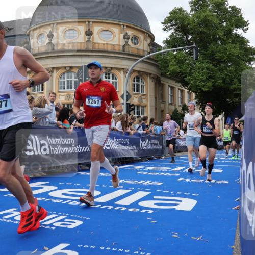 29.06.2025 - hella hamburg halbmarathon Strokosch-Dieckow http://msf.ph/oto/8294097 29.06.2025 10:51:07 Ziel 1366, 1630, 4077, 4404, 4816, 4967, 5600, 6027, 8117, 8261, 8508, 8704, 10508, 10603, 10868, 11512, 11625, 11733, 13008, 13073, 14125, 15480, 17221, 17384, 17530, 17823, 18066 meine-sportfotos.de