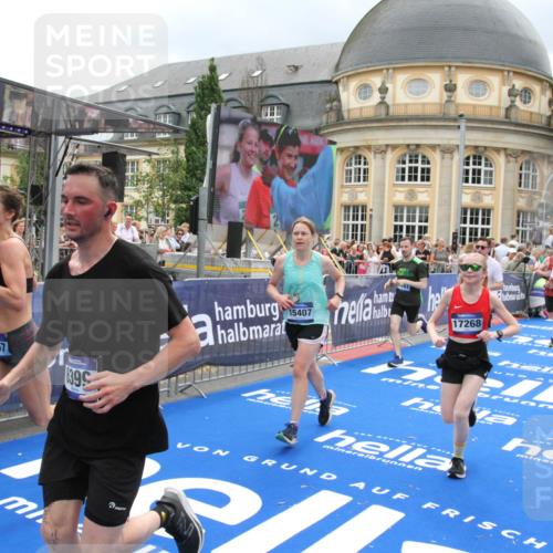 29.06.2025 - hella hamburg halbmarathon Michael Strokosch http://msf.ph/oto/8294151 29.06.2025 10:56:35 Ziel 1583, 2083, 3413, 5721, 5744, 6399, 8542, 8652, 9562, 10093, 12509, 13863, 15407, 16257, 16261, 17268, 17734, 18746, 18835, 19120 meine-sportfotos.de