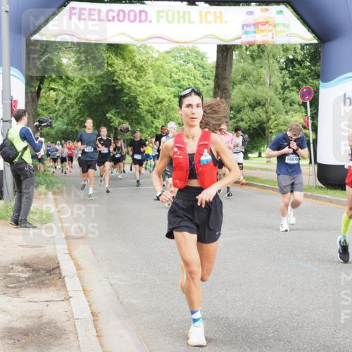 29.06.2025 - hella hamburg halbmarathon MichiJ http://msf.ph/oto/8294170 29.06.2025 10:33:56 Zwischen KM18-KM19 1139, 2270, 3477, 5129, 7204, 9710, 11773, 11936, 12808, 13782, 14200, 17281, 18878 meine-sportfotos.de