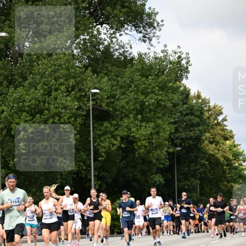 29.06.2025 - hella hamburg halbmarathon Dr. Thomas Lammeyer http://msf.ph/oto/8294171 29.06.2025 10:37:31 Kennedybrücke 1078, 1199, 1324, 1373, 1995, 2085, 2342, 2838, 3341, 3560, 3812, 3871, 4164, 4446, 5180, 5917, 6773, 6999, 7308, 7309, 7705, 8175, 8891, 8993, 9234, 9591, 9750, 9780, 11092 meine-sportfotos.de
