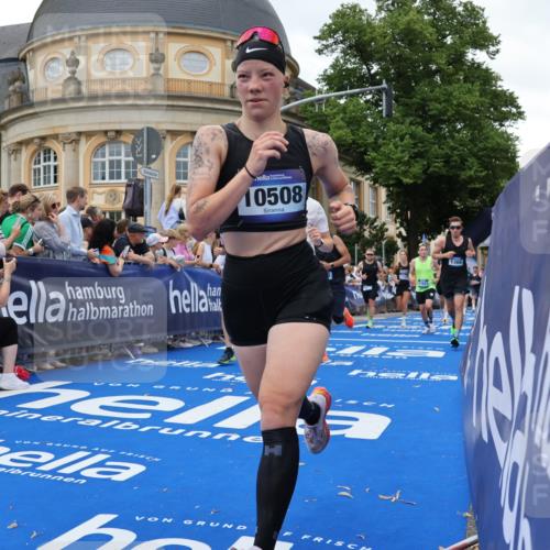 29.06.2025 - hella hamburg halbmarathon Strokosch-Dieckow http://msf.ph/oto/8294193 29.06.2025 10:51:08 Ziel 1366, 1461, 1630, 4077, 4404, 4816, 4967, 5600, 6027, 8117, 8261, 8508, 8704, 8930, 9476, 10508, 10603, 10868, 11512, 11625, 11733, 13008, 13073, 15480, 17384, 17530, 17823, 18066 meine-sportfotos.de