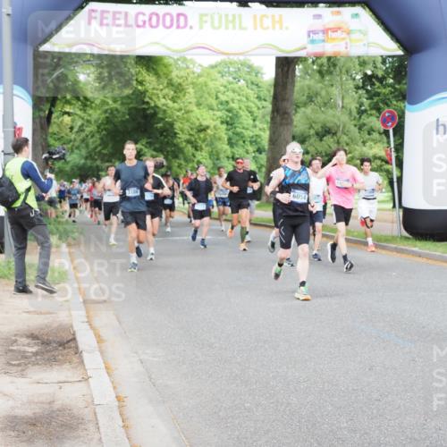 29.06.2025 - hella hamburg halbmarathon MichiJ http://msf.ph/oto/8294298 29.06.2025 10:33:57 Zwischen KM18-KM19 1139, 3477, 5129, 6054, 6700, 7204, 9710, 11773, 11936, 12808, 16513, 17281, 18878 meine-sportfotos.de