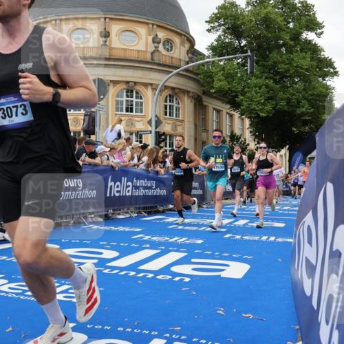 29.06.2025 - hella hamburg halbmarathon Strokosch-Dieckow http://msf.ph/oto/8294376 29.06.2025 10:51:13 Ziel 1366, 1461, 1817, 2636, 2718, 4404, 4814, 4816, 4967, 5600, 6027, 6657, 6776, 8316, 8508, 8930, 9476, 10480, 10667, 10868, 11512, 11625, 11733, 12016, 13047, 13073, 14865, 14994, 15480, 17530, 17823, 18019 meine-sportfotos.de