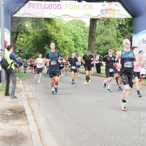 29.06.2025 - hella hamburg halbmarathon MichiJ http://msf.ph/oto/8294431 29.06.2025 10:33:58 Zwischen KM18-KM19 1139, 2367, 3477, 5129, 6054, 6700, 7204, 9710, 11773, 11809, 11936, 12808, 16513, 17674, 18878 meine-sportfotos.de