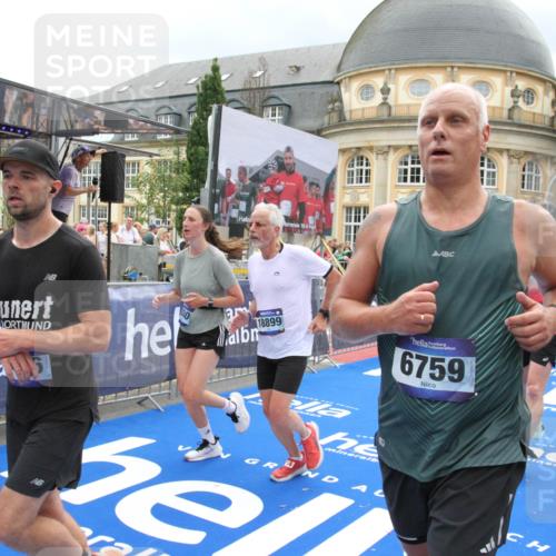 29.06.2025 - hella hamburg halbmarathon Michael Strokosch http://msf.ph/oto/8294469 29.06.2025 10:56:44 Ziel 4152, 6416, 6759, 7037, 7646, 8311, 8744, 8996, 9488, 11083, 11870, 12509, 14369, 15134, 15145, 15431, 15712, 16043, 16121, 17259, 18340, 18634, 18899 meine-sportfotos.de