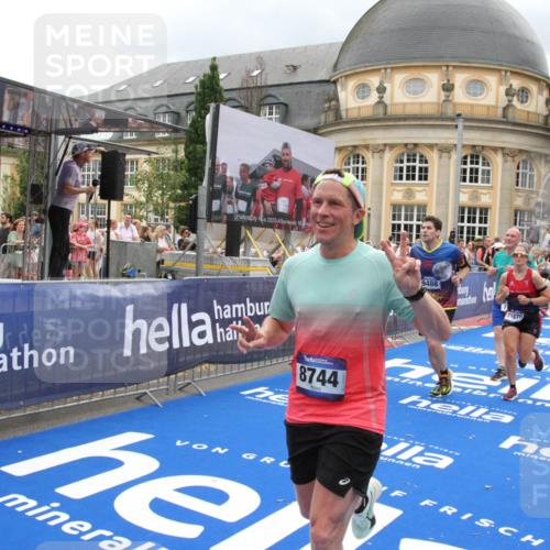 29.06.2025 - hella hamburg halbmarathon Michael Strokosch http://msf.ph/oto/8294539 29.06.2025 10:56:45 Ziel 4152, 6416, 6759, 7037, 7646, 8311, 8744, 8825, 8996, 9488, 11083, 11870, 14369, 14461, 15134, 15145, 15431, 15712, 16043, 16121, 17259, 18340, 18634, 18899 meine-sportfotos.de