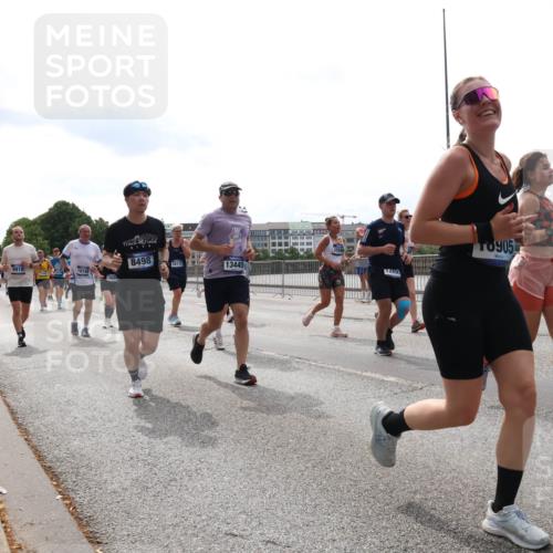 29.06.2025 - hella hamburg halbmarathon Lena Gebhardt http://msf.ph/oto/8294565 29.06.2025 10:36:36 Lombardsbrücke 8498, 10112, 9918, 10146, 10024, 13445, 1249, 8905, 1008, 1010, 1102, 1118, 1224, 1835, 1948, 1952, 2124, 2552, 2588, 3398, 3404, 3428, 3699, 3741, 3873, 3895, 4084, 4245, 4442, 4618, 4762, 4937, 4996, 5012, 5246, 5427, 5540, 5573, 5666, 5747, 5789, 5809, 5919, 6092, 6093, 6156, 6190, 6359, 6417, 6667, 6896, 7086, 7111, 7140, 7275, 7575, 7576, 7632, 7773, 8498, 8499, 8530, 8581, 8936, 8937, 8945, 9115, 9117, 9229, 9295, 9500, 9694, 13265, 15077, 17156, 17807, 18152, 18488 meine-sportfotos.de