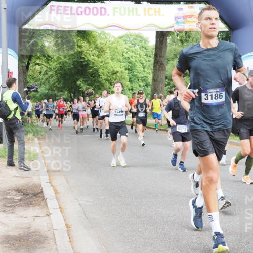 29.06.2025 - hella hamburg halbmarathon MichiJ http://msf.ph/oto/8294585 29.06.2025 10:34:00 Zwischen KM18-KM19 1139, 2367, 3186, 5129, 6054, 6373, 6700, 7204, 9710, 11773, 11809, 11936, 12084, 15133, 15636, 16513, 16624, 17674, 18878 meine-sportfotos.de