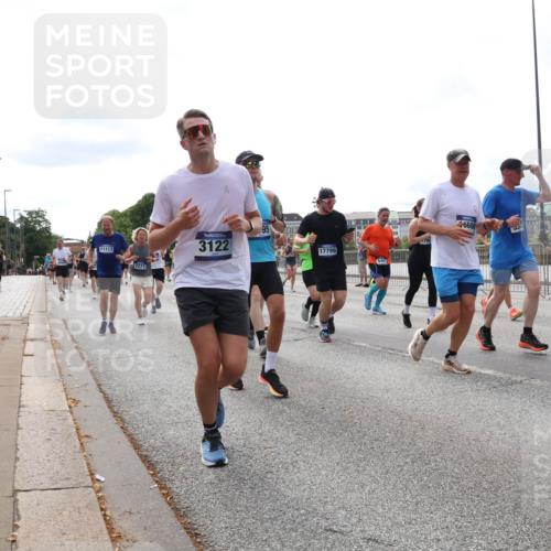 29.06.2025 - hella hamburg halbmarathon Lena Gebhardt http://msf.ph/oto/8294610 29.06.2025 10:21:27 Lombardsbrücke 11117, 2271, 3122, 95, 17799, 6600, 1028, 1072, 1266, 1401, 1658, 1668, 2271, 2383, 2635, 2815, 2956, 2986, 3122, 3161, 3453, 3770, 3813, 3817, 3825, 3826, 4375, 4376, 4697, 4786, 5061, 5122, 5373, 5395, 5412, 5493, 5759, 5767, 5957, 6086, 6103, 6275, 6308, 6844, 7228, 7375, 7522, 7553, 7608, 7612, 7781, 8095, 8286, 8726, 8844, 8896, 9100, 9108, 9369, 9483, 9499, 9501, 9532, 9624, 10374, 10585, 10602, 10874, 11698, 12175, 12694, 13057, 13508 meine-sportfotos.de