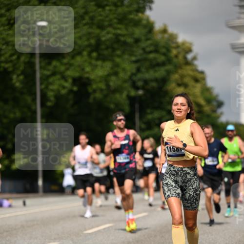 29.06.2025 - hella hamburg halbmarathon Dr. Thomas Lammeyer http://msf.ph/oto/8294623 29.06.2025 10:16:11 Kennedybrücke 1249, 1610, 1785, 1790, 1850, 1851, 2963, 2964, 3182, 3248, 3262, 3746, 3837, 4453, 4499, 5166, 5176, 6822, 6871, 6966, 7370, 7907, 8206, 8207, 8971, 9119, 9253, 9405, 9428, 10685 meine-sportfotos.de