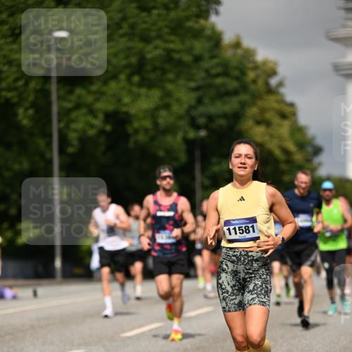29.06.2025 - hella hamburg halbmarathon Dr. Thomas Lammeyer http://msf.ph/oto/8294637 29.06.2025 10:16:12 Kennedybrücke 1249, 1610, 1785, 1790, 1850, 1851, 2963, 2964, 3182, 3248, 3262, 3746, 4453, 4499, 5166, 5176, 6822, 6871, 6966, 7907, 8206, 8207, 8971, 9119, 9253, 9405, 9428, 10685 meine-sportfotos.de