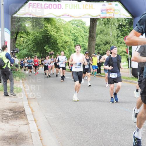 29.06.2025 - hella hamburg halbmarathon MichiJ http://msf.ph/oto/8294672 29.06.2025 10:34:00 Zwischen KM18-KM19 1139, 2367, 3186, 5129, 6054, 6373, 6700, 7204, 9710, 11773, 11809, 11936, 12084, 15133, 15636, 16513, 16624, 17674, 18878 meine-sportfotos.de