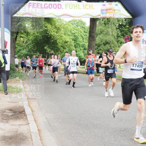29.06.2025 - hella hamburg halbmarathon MichiJ http://msf.ph/oto/8294853 29.06.2025 10:34:02 Zwischen KM18-KM19 1139, 1759, 2048, 2367, 3186, 6054, 6071, 6373, 6700, 8743, 11773, 11809, 11936, 12084, 15133, 15636, 16513, 16624, 17499, 17674, 17892, 18878, 18970 meine-sportfotos.de
