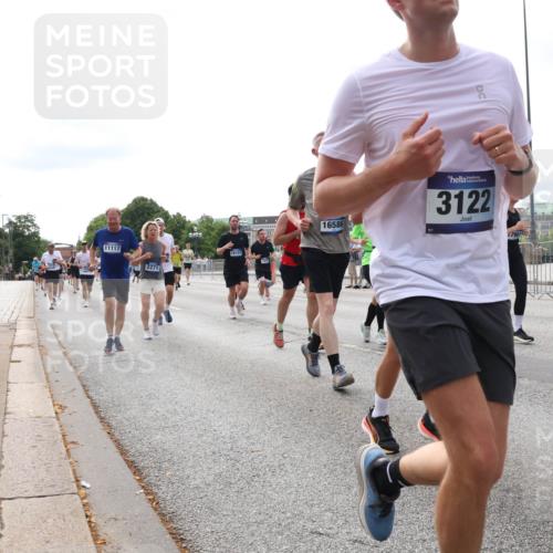 29.06.2025 - hella hamburg halbmarathon Lena Gebhardt http://msf.ph/oto/8294895 29.06.2025 10:21:28 Lombardsbrücke 11117, 2271, 16107, 16586, 3122, 7961, 1575, 1028, 1072, 1266, 1401, 1658, 1668, 2271, 2383, 2635, 2815, 2956, 2986, 3122, 3161, 3453, 3770, 3813, 3817, 3825, 3826, 4375, 4376, 4697, 4786, 5061, 5122, 5373, 5395, 5412, 5493, 5759, 5767, 5957, 6086, 6103, 6275, 6308, 6475, 6844, 7228, 7375, 7522, 7553, 7608, 7612, 7781, 8095, 8286, 8715, 8726, 8844, 8896, 9100, 9108, 9369, 9483, 9499, 9501, 9532, 9624, 10374, 10585, 10602, 10874, 11698, 12175, 12694, 13057, 13508 meine-sportfotos.de