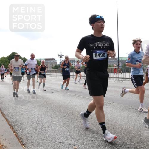 29.06.2025 - hella hamburg halbmarathon Lena Gebhardt http://msf.ph/oto/8294976 29.06.2025 10:36:37 Lombardsbrücke 9918, 10146, 10112, 8498, 1002, 0, 13445, 1102, 1118, 1224, 1253, 1835, 1948, 1952, 1954, 2124, 2552, 2588, 3398, 3404, 3428, 3699, 3741, 3873, 3895, 4084, 4245, 4442, 4618, 4762, 4937, 4996, 5012, 5246, 5427, 5540, 5573, 5747, 5789, 5809, 5919, 6092, 6093, 6156, 6190, 6359, 6417, 6667, 6896, 7111, 7140, 7575, 7576, 7632, 7773, 8498, 8499, 8530, 8581, 8936, 8937, 8945, 9115, 9117, 9229, 9295, 9500, 9694, 13265, 15077, 17156, 17807, 18152, 18488 meine-sportfotos.de
