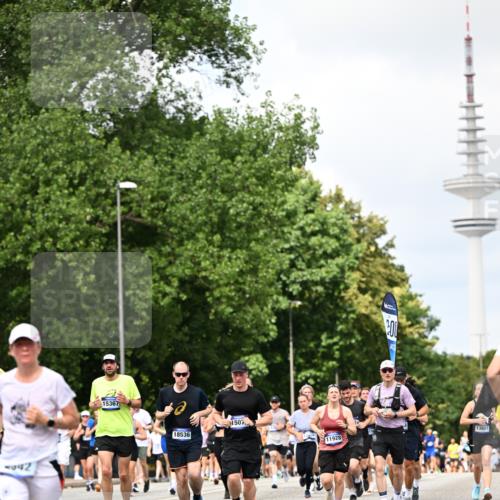 29.06.2025 - hella hamburg halbmarathon Dr. Thomas Lammeyer http://msf.ph/oto/8295033 29.06.2025 10:37:38 Kennedybrücke 1324, 1896, 1995, 2085, 2342, 2776, 3341, 3560, 3812, 3871, 4164, 4361, 4433, 4449, 5075, 5180, 5561, 5584, 5917, 6773, 6999, 7308, 7309, 7705, 8891, 8993, 9234, 9258, 9591, 9706, 9750, 9799, 11092, 11111, 11260 meine-sportfotos.de