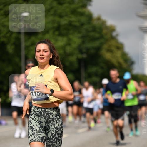 29.06.2025 - hella hamburg halbmarathon Dr. Thomas Lammeyer http://msf.ph/oto/8295088 29.06.2025 10:16:13 Kennedybrücke 1249, 1610, 1785, 1850, 1851, 2963, 2964, 3182, 3248, 3262, 3746, 4453, 4499, 5166, 5176, 6822, 6871, 6966, 7907, 8206, 8207, 8971, 9119, 9253, 9405, 9428, 10685 meine-sportfotos.de