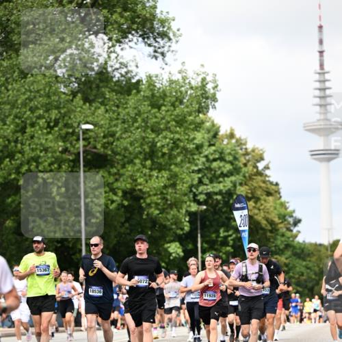 29.06.2025 - hella hamburg halbmarathon Dr. Thomas Lammeyer http://msf.ph/oto/8295176 29.06.2025 10:37:40 Kennedybrücke 1324, 1896, 1995, 2085, 2342, 2526, 2776, 3341, 3812, 3871, 4164, 4361, 4433, 4449, 4807, 5075, 5180, 5561, 5584, 5917, 6773, 6999, 7308, 7309, 7705, 8620, 8891, 9234, 9258, 9438, 9591, 9706, 9750, 9799, 10800, 11092, 11111, 11260 meine-sportfotos.de