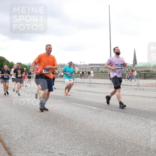 29.06.2025 - hella hamburg halbmarathon Lena Gebhardt http://msf.ph/oto/8295229 29.06.2025 10:56:04 Lombardsbrücke 17039, 17038, 4265, 14492, 4470, 1113, 1738, 1909, 2095, 2793, 3101, 3244, 3257, 3268, 4083, 4265, 4354, 4470, 4473, 4836, 4896, 5220, 5222, 5306, 5575, 5580, 5693, 5757, 5994, 6055, 6056, 6113, 6257, 6494, 6594, 6968, 7025, 7028, 7516, 7616, 7969, 8005, 8110, 8305, 8517, 8527, 8532, 8533, 8648, 9435, 9548, 9606, 9838, 9861, 9865, 9948, 9953, 9956, 10094, 10436, 10438, 10449, 10593, 10640, 10740, 10784, 10987, 11903, 11962, 11963, 12695 meine-sportfotos.de