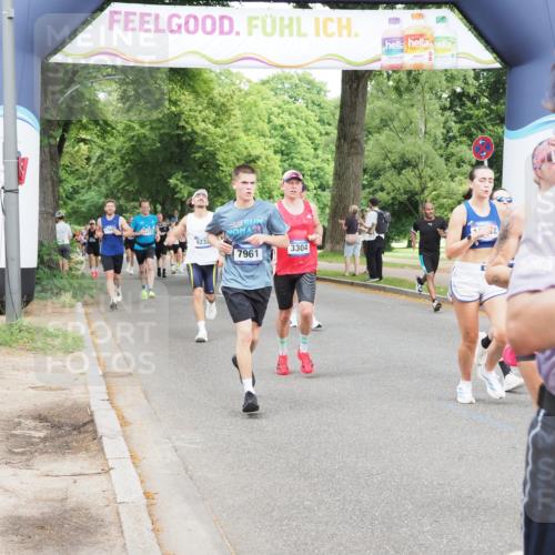 29.06.2025 - hella hamburg halbmarathon MichiJ http://msf.ph/oto/8295230 29.06.2025 10:34:06 Zwischen KM18-KM19 1012, 1759, 2048, 2367, 3186, 3304, 6071, 6290, 6373, 6460, 7961, 8023, 8269, 8743, 9232, 10792, 11809, 12084, 15133, 15636, 16624, 17499, 17674, 17892, 18970, 19128 meine-sportfotos.de
