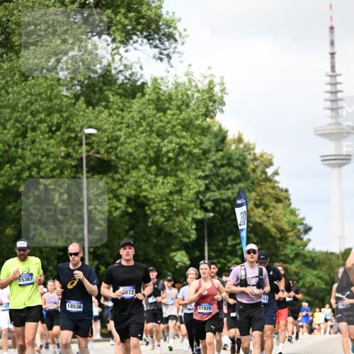 29.06.2025 - hella hamburg halbmarathon Dr. Thomas Lammeyer http://msf.ph/oto/8295385 29.06.2025 10:37:40 Kennedybrücke 1324, 1896, 1995, 2085, 2342, 2526, 2776, 3341, 3812, 3871, 4164, 4361, 4433, 4449, 4807, 5075, 5180, 5561, 5584, 5917, 6773, 6999, 7308, 7309, 7705, 8620, 8891, 9234, 9258, 9438, 9591, 9706, 9750, 9799, 10800, 11092, 11111, 11260 meine-sportfotos.de