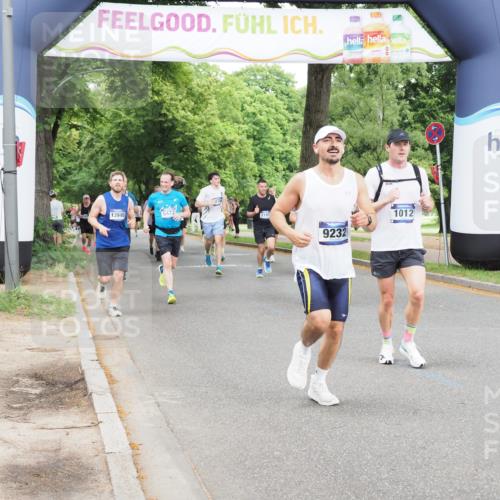 29.06.2025 - hella hamburg halbmarathon MichiJ http://msf.ph/oto/8295431 29.06.2025 10:34:08 Zwischen KM18-KM19 1012, 1759, 2048, 3304, 6071, 6290, 6460, 7961, 8023, 8269, 8743, 9232, 10792, 15133, 15636, 16624, 17499, 17892, 18346, 18970, 19128 meine-sportfotos.de