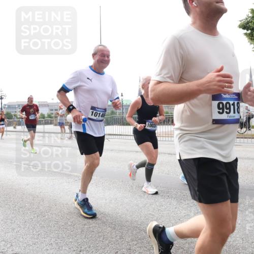 29.06.2025 - hella hamburg halbmarathon Lena Gebhardt http://msf.ph/oto/8295506 29.06.2025 10:36:40 Lombardsbrücke 18644, 15077, 10146, 18152, 10024, 9918, 1102, 1118, 1224, 1253, 1835, 1948, 1952, 1954, 2124, 2552, 2588, 3165, 3398, 3404, 3428, 3741, 3873, 3895, 4084, 4245, 4442, 4618, 4762, 4937, 4996, 5012, 5246, 5427, 5540, 5573, 5747, 5789, 5809, 5919, 6092, 6093, 6156, 6190, 6359, 6417, 6667, 7140, 7575, 7576, 7632, 7773, 8498, 8499, 8530, 8936, 8937, 8945, 9115, 9117, 9229, 9295, 9500, 9694, 13265, 15077, 17156, 17807, 18152, 18488 meine-sportfotos.de