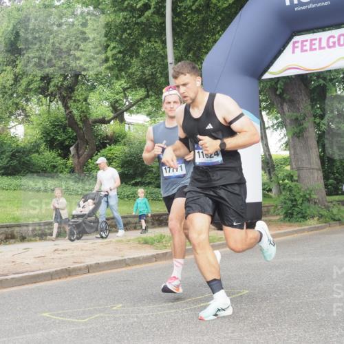 29.06.2025 - hella hamburg halbmarathon KatJ http://msf.ph/oto/8295555 29.06.2025 10:13:24 Zwischen KM18-KM19 2618, 7834, 7862 meine-sportfotos.de