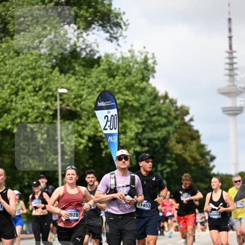 29.06.2025 - hella hamburg halbmarathon Dr. Thomas Lammeyer http://msf.ph/oto/8295734 29.06.2025 10:37:43 Kennedybrücke 1275, 1324, 1896, 1995, 2085, 2342, 2526, 2776, 3341, 3812, 3871, 4164, 4361, 4433, 4449, 4807, 5075, 5180, 5561, 5584, 5917, 6773, 6956, 6999, 7308, 7309, 7705, 8620, 8891, 9234, 9258, 9438, 9591, 9706, 9750, 9799, 9995, 10800, 11092, 11111, 11237, 11260 meine-sportfotos.de