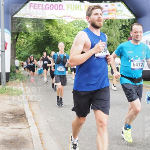 29.06.2025 - hella hamburg halbmarathon MichiJ http://msf.ph/oto/8295761 29.06.2025 10:34:11 Zwischen KM18-KM19 1012, 2189, 3304, 4091, 4237, 4949, 5472, 6290, 6460, 7961, 8023, 8269, 9232, 10792, 13940, 14034, 14911, 17190, 18346, 19128 meine-sportfotos.de