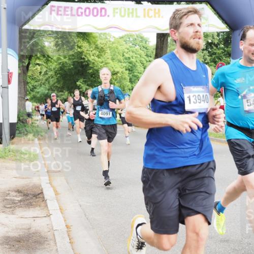 29.06.2025 - hella hamburg halbmarathon MichiJ http://msf.ph/oto/8295773 29.06.2025 10:34:11 Zwischen KM18-KM19 1012, 2189, 3304, 4091, 4237, 4949, 5472, 6290, 6460, 7961, 8023, 8269, 9232, 10792, 13940, 14034, 14911, 17190, 18346, 19128 meine-sportfotos.de