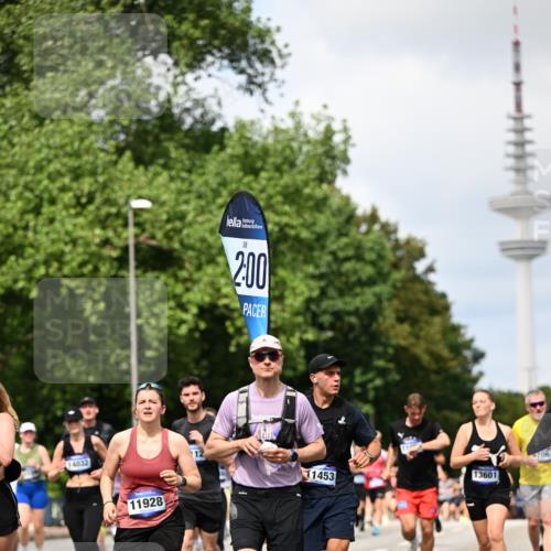 29.06.2025 - hella hamburg halbmarathon Dr. Thomas Lammeyer http://msf.ph/oto/8295777 29.06.2025 10:37:43 Kennedybrücke 1275, 1324, 1896, 1995, 2085, 2342, 2526, 2776, 3341, 3812, 3871, 4164, 4361, 4433, 4449, 4807, 5075, 5180, 5561, 5584, 5917, 6773, 6956, 6999, 7308, 7309, 7705, 8620, 8891, 9234, 9258, 9438, 9591, 9706, 9750, 9799, 9995, 10800, 11092, 11111, 11237, 11260 meine-sportfotos.de