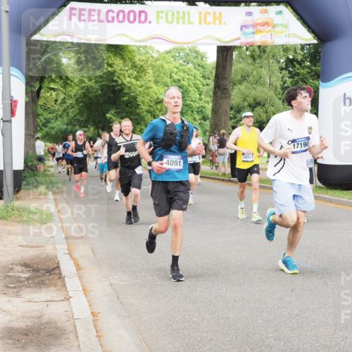 29.06.2025 - hella hamburg halbmarathon MichiJ http://msf.ph/oto/8295780 29.06.2025 10:34:11 Zwischen KM18-KM19 1012, 2189, 3304, 4091, 4237, 4949, 5472, 6290, 6460, 7961, 8023, 8269, 9232, 10792, 13940, 14034, 14911, 17190, 18346, 19128 meine-sportfotos.de