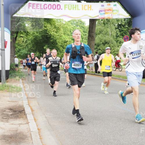 29.06.2025 - hella hamburg halbmarathon MichiJ http://msf.ph/oto/8295824 29.06.2025 10:34:12 Zwischen KM18-KM19 1012, 2189, 3304, 4091, 4237, 4949, 5472, 6388, 7961, 8023, 9232, 10792, 13940, 14034, 14804, 14911, 17190, 18346, 19128 meine-sportfotos.de