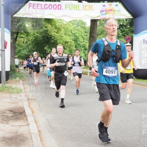 29.06.2025 - hella hamburg halbmarathon MichiJ http://msf.ph/oto/8295862 29.06.2025 10:34:12 Zwischen KM18-KM19 1012, 2189, 3304, 4091, 4237, 4949, 5472, 6388, 7961, 8023, 9232, 10792, 13940, 14034, 14804, 14911, 17190, 18346, 19128 meine-sportfotos.de
