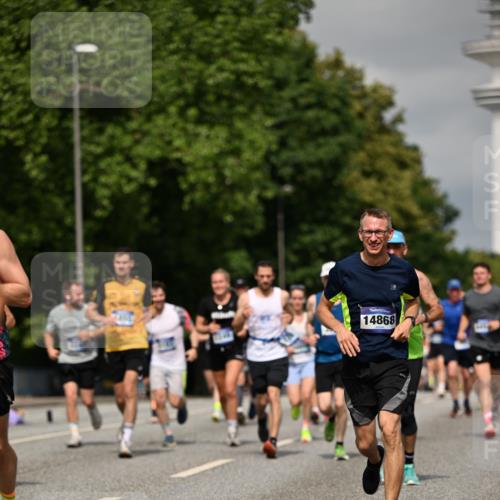 29.06.2025 - hella hamburg halbmarathon Dr. Thomas Lammeyer http://msf.ph/oto/8295922 29.06.2025 10:16:14 Kennedybrücke 1249, 1610, 1785, 1850, 1851, 2963, 2964, 3182, 3248, 3262, 3746, 4453, 4499, 5150, 5166, 5176, 6822, 6871, 6966, 7907, 8206, 8207, 8971, 9119, 9253, 9405, 9428, 10685 meine-sportfotos.de