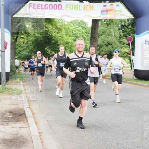 29.06.2025 - hella hamburg halbmarathon MichiJ http://msf.ph/oto/8295969 29.06.2025 10:34:13 Zwischen KM18-KM19 1012, 2189, 2842, 3304, 4091, 4237, 4345, 4949, 5472, 6388, 7961, 8023, 9232, 13940, 14034, 14804, 14911, 15206, 16081, 17190, 18346 meine-sportfotos.de