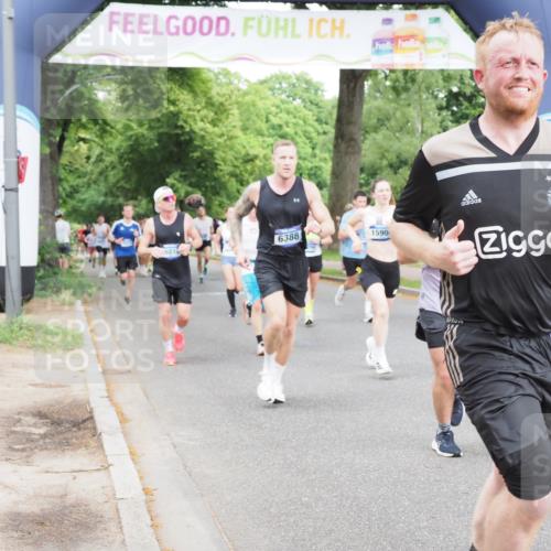 29.06.2025 - hella hamburg halbmarathon MichiJ http://msf.ph/oto/8296011 29.06.2025 10:34:14 Zwischen KM18-KM19 1012, 2189, 2842, 3304, 4091, 4237, 4345, 4949, 5472, 6388, 7961, 8577, 9232, 11094, 13940, 14034, 14804, 14911, 15206, 15563, 15900, 16081, 16819, 17190, 18346 meine-sportfotos.de