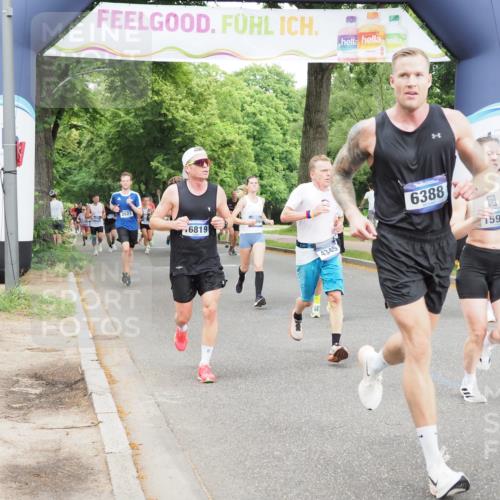 29.06.2025 - hella hamburg halbmarathon MichiJ http://msf.ph/oto/8296083 29.06.2025 10:34:15 Zwischen KM18-KM19 2189, 2842, 4091, 4237, 4345, 4949, 5472, 6388, 8577, 11094, 13940, 14034, 14804, 14911, 15206, 15563, 15900, 16081, 16819, 17190, 18346 meine-sportfotos.de